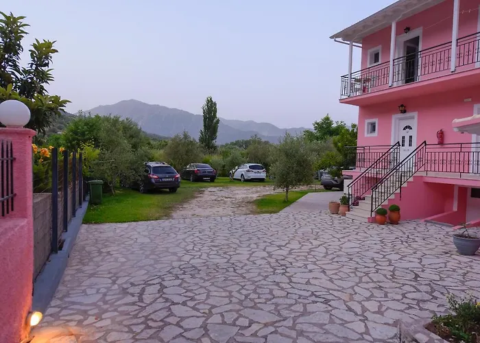 Xenia Aparthotel 4*