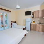 Aparthotel Xenia 4*