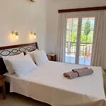 Xenia 4* Vasiliki (Lefkada)