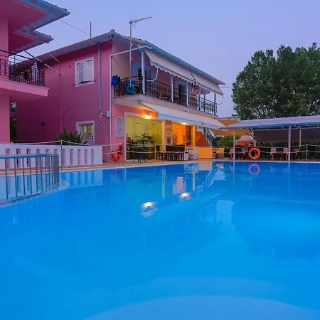 Ξενοδοχείο με διαμερίσματα Xenia *